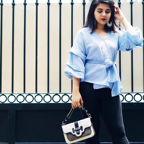 Knot so blue 😜💙 Gingham tops are super trendy this season. Coming on the blog 🔜
📷: @edijanwari .
.
.
.
.
.
#ootd #photooftheday #fashionblogger #igers #instadaily #mumbai #indian #jakarta #love #blogger #clozetteid #midwestbloggers #like4like #instafashion #igfashion #fashiongram #whatiwore #streetstyleindia #bloggersuperlooks #prettylittleiiinspo #styletip #lovesavy #stylecollective