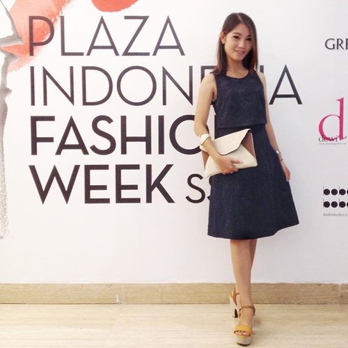 .
Hi hallo from Plaza Indonesia Fashion Week 2016 with Coast London
And yes, I'm wearing Jannisha Jacquard Dress from @coastindonesia 💙
.
#CoastLondon #coast #PIFW #PIFW2016 #PlazaIndonesiaFashionWeek #fashion #fashionevent #fasionblogger #bloggerslife #indonesianbeautyblogger #ClozetteID #StarClozetter #bestoftheday #ootd #instadaily