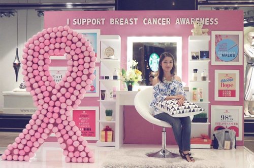 .
Tahukah kalian kalau setiap bulan Oktober diperingati sebagai Bulan Kepedulian Kanker Payudara?
Nah, @grandindo dan @seibu_ind mengadakan kampanye Breast Cancer Awareness selama bulan Oktober ini, setiap pembelanjaan di Seibu, Grand Indonesia kita turut menyumbang untuk pasien kanker payudara yang kurang mampu.
Yuk, kita tunjukkan kepedulian kita untuk mendukung mereka yang membutuhkan perawatan untuk kanker payudara..
.
#Clozetteid #ClozettexGrandIndonesia #GrandIndonesia #Seibu #Wacoal #BreastCancerAwareness #Support #Care #helpingothers #bblogger #bloggerslife #mommyblogger