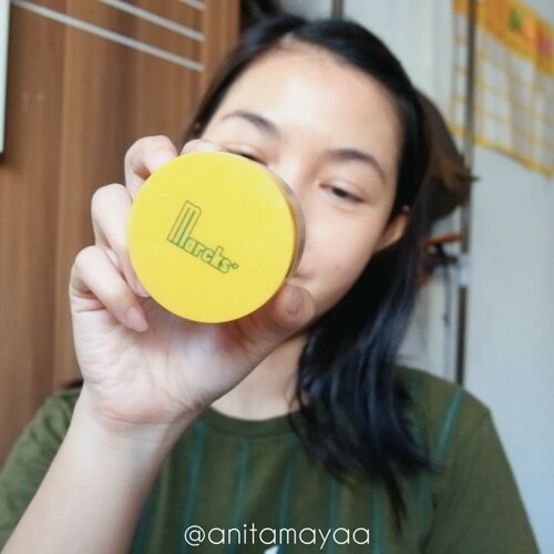 Makeup buat ke abang sayur 😂
Yah beginilah makeupku tiap hari biar selama #DiRumahAja ga pucet2 amat dan tetep stay in the mood kan ya..
.
✳ @cosrx_indonesia Aloe Soothing Sun Cream
✳ @wardahbeauty Everyday Luminous Liquid Foundation (pake sedikit aja buat meratakan warna kulit wajah aja)
✳ @marckscosmeticind Loose Powder
✳ @wardahbeauty Exclusive Blush On 01 Rosy Pink
✳ @kiehlsid Butterstick Lip Treatment SPF 15 Untinted (sengaja pakai lipbalm yg ga ada warna biar ga nepak ke masker kain)
. 
Terakhir, jgn lupa siapin list belanjaan biar ga lama2 diluar rumah dan ga boros.. Oh ya, pakai masker dan jaket juga ya..
😘😘
. 
#anitamayaadotcom #beauty #makeup #makeuptutorial #everydaymakeup #wakeupandmakeup #bunnyneedsmakeup #bloggerslife #ClozetteID