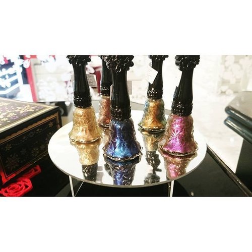 Jingle bell 🔔 jingle bell 🔔 new colors all the way.  I can see the colors of Christmas through @officialannasui collection 😍Hello shines, hello sparkles, hello gorgeous colors 👋 #gorgeous #love #autumn #Christmas #bohemian #annasui #clozetteid #glitz
