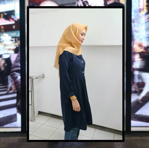 Judging a person is not define who they are, it's define who you are #clozetter #clozetteid #clozettehijab #styleblogger #whatsinmymind 
Shoot and directed by @fuad_rozi 
Please kindly click @fuad_rozi and please vote my bestfriend for his video. Link on his bio. Thankyou soo muchh guyss 💕💕💕🙏🙏🙏