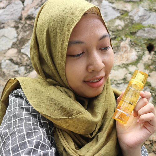 Seneng karena @wardahbeauty udah punya Face Mist yg bikin kulit jadi segar dan kandungannya membantu menjaga kelembaban dan elastisitas kulit. Cara pakainya mudah dan praktis banget, semprot ke wajah dgn mata tertutup, diamkan sebentar agar meresap di kulit. Bisa dipakai setelah makeup juga loh.#skincareroutine #skincare #SOCOID #SOCOXWARDAH #SOCOBOX #soco #clozettebeauty #clozette #clozetteid  #wardah #wardahbeauty