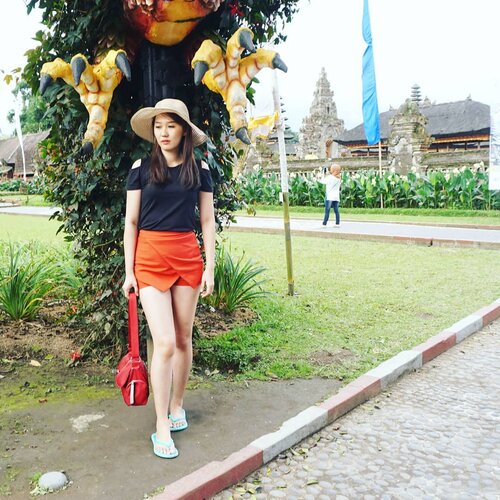 Favorit kalo ke Bali ya ke Bedugul, anaknya ga suka wisata kekinian. Dingin, tapi masih oke ga dingin banget
.
.
.
.
.
Hat from rest area
Top beli di @shopee_id
Skort @yuanclothing
Bags from @martinversa @zilingoid
.
.
.
.
.
.
.
#셀카  #셀스다그램  #인스타그램  #zilingoid #일상  #데일리  #데일리룩  #얼짱  #셀피  #한국  #한국어  #주말  #한국어배우기  #책스타그램  #인스타데일리  #clozetteid  #셀스타그램  #photooftheday  #얼스타그램  #먹스타그램  #먹방  #igdaily  #instalike  #개스타그램  #냥스타그램  #bestoftheday  #ulzzangstyle  #siapasihlo #uljjang