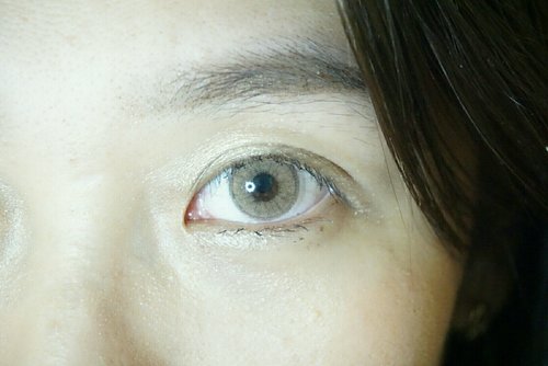 In love with this eyeshadow and softlens, just in love with everything on my eyes. 