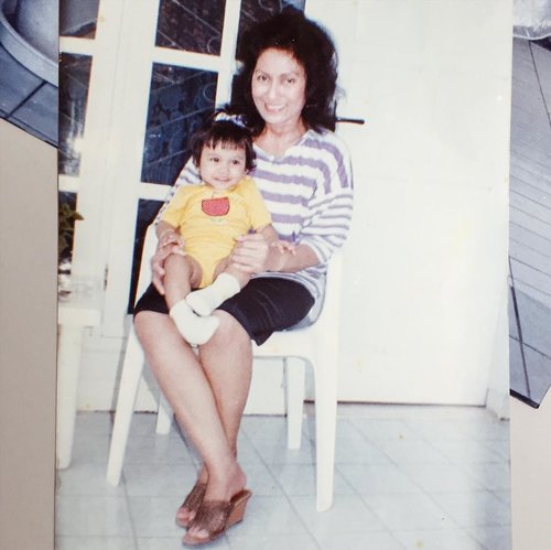 𝗯𝗶𝗿𝘁𝗵·𝗱𝗮𝘆⁣
/ˈ𝗯ə𝗿𝗧𝗛ˌ𝗱ā/⁣
Happy birthday, mommy! Happy 78th!⁣
⁣
I missed you. I never forget about you. You know how much and big ❤️ I have for you. This year I’m not giving you dark chocolate cake as usual. Or vegetarian food from your favourite restaurant. I’m busy with working, instead. I missed you when mothers day 6 days ago 😘😘😘 And when somebody texted me ‘Happy Mother’s day’, feels like swollen a bullet. ⁣
⁣
Ｉ ＭＩＳＳ ＹＯＵ⁣
Ｉ ＭＩＳＳ ＹＯＵ⁣
Ｉ ＭＩＳＳ ＹＯＵ⁣
⁣
I’m your little daughter and never changed. ⁣
⁣⁣⁣⁣⁣⁣
Yes, I used to be white when I was a baby. Turns out getting darker by the time I go to school. 🤣🤣🤣⁣
—————————————————————————⁣⁣⁣⁣⁣⁣⁣⁣⁣⁣
#𝐍𝐨𝐧𝐚_𝐇𝐢𝐭𝐚𝐦𝐏𝐚𝐡𝐢𝐭 #clozetteid #followme #beautyblogger #vscocam #digitalnomad  #HappyMothersDay #HappyBirthday #iloveyoumom #lovemom #MothersDay⁣