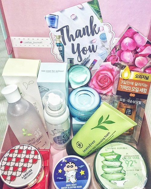 Can't get enough with beauty stuff that @hermoid sent me ❣❣❣and I just received it today...
Can't wait to try out with all these beauty 🙆🏼
Get your own today! .
.
.
#ladies_journal #HermoId #hermobox #clozettexhermoid #clozette #clozetteid #beauty #skincare #koreanbeauty #koreanmakeup #beauty #skincare #toocoolforschool #etudehouse #leneige #apieushinchan #naturerepublic #innisfree #miseenscene