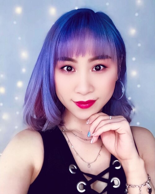 💜💙💜💙
Nebulae 🔮

Hair stylist: @katherineseakx99 @99percenthairstudio 
Nail art: @ling_00421 
#ladies_journal #hair #haircolor #hairstylist #selfie #clozette #clozetteid #clozetteambassador #hairstyle #haircuts #asiangirls #asian #motd #beauty #makeup