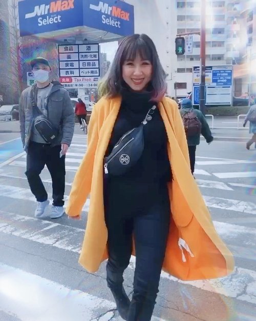 #throwback to my Japan trip with my bestie. Thank you for being my photographer & videographer @csinggggnee 🥰 I miss you so much 😘😘😘 #ladies_journal #ootd #lookbook #winter #japan #fukuoka #clozetteid #clozette #style #fashion #indonesian #indonesiangirl