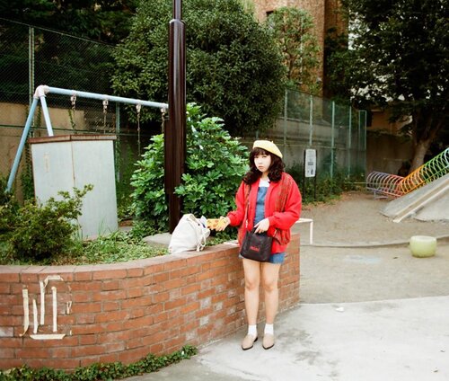 A day in a park #35mm
.
.
.
📷 @williamiskandar .
.
.
.
#canonftql #analogphotography #filmphotography #filmisnotdead #kodakcolorplus200 #clozette #clozetteid #portrait #outfit #ootd #lookbook #lifestyle