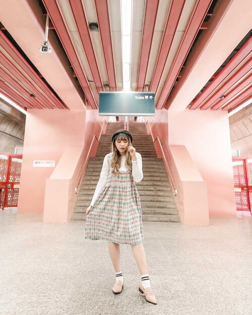 Cutest station ever! 💖.📷 @williamiskandar ......#VisitSingapore #redhillstationsingapore #redhillstation #singapore #travel #passionmadepossible #clozette #clozetteid #singaporeguidebook