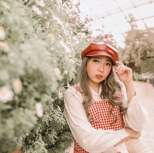 Spring feelings 🌸🌺🌿🍃
.
.
.
.
.
.
.
#clozette #clozetteid #portrait #lifestyle #look #lookbook #ootd #outfit #singapore #singaporetourismboard #visitsingapore #passionmadepossible #yunitapassionmadepossible