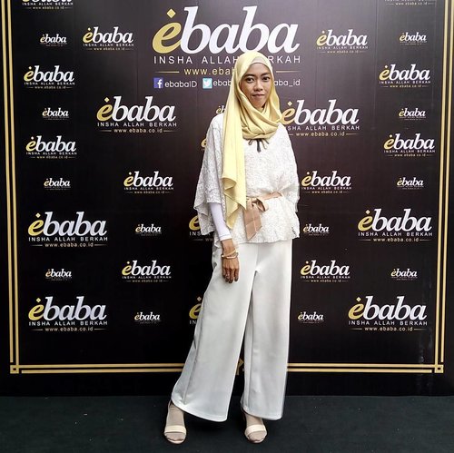 Event  kemarin, Syukuran atas launchingnya @ebaba_id . Congratulations 🎉 inshaaAllah berkah ❤ Terimakasih banyak atas undangannya 💝Yukk mampir ke www.ebaba.co.id ☺..#syukuranebaba #ebabaxhijabblogger #ihblogger #indonesianhijabblogger #clozetteid #blogger #beautyblogger #lifestyleblogger #fashionblogger #starclozetter #ebaba_id #indonesianfemalebloggers #bloggerindo