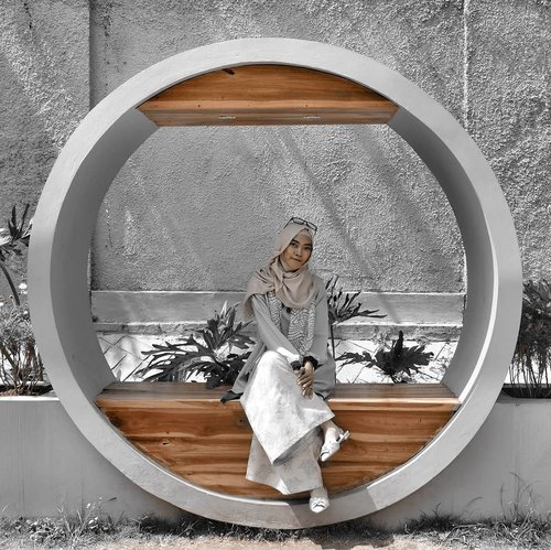 People change, should be better. Have a good day 💕......#clozetteID #clozettedaily #starclozetter #lifestyle #LifestyleBlogger #bloggerindo #bloggerlife #Blogger #travelblogger #fashionblogger #hijabstyle #hijablook #hijabfashion #diannostyle #pipedreambandung #Bandung