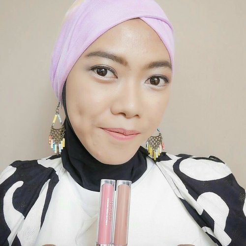 Me with my candy latte from @wardahbeauty on lips (ombre lips using wardah exclusive matte lipcream shade no. 03 See you Latte dan 04 Pink Me) 🍭 and my outfit from @dianpelangicom 👗.Fashion is something which could change the world. Beauty can make the world become more beautiful to be lived in. While travelling could give much inspiration for others.My passion has brought me to be more concern and develop my skill in beauty and fashion. @dianpelangi has a great influence for me. Her designs are wonderful always. She's success bring Indonesia to the world through her creations. "As good as a human is the one who's useful for others", and she does it 💖..I'm very excited with her next stop at @singaporefashionweek , adore her masterpiece, learn and share new things about fashion, beauty, and journey 😍. it will be amazing 💕💕..#ColorYourLife #DPxWardahForSGFW #WardahFashionJourney #wardahforsgfw .#wardah #wardahbeauty #Clozetteid #clozettedaily #beauty #beautyblogger #fashionblogger #bloggerindo #blogger #wardahexclusivemattelipcream #wardahmattelipcream #beautyenthusiast #indobeautyblogger #motd #makeupoftheday