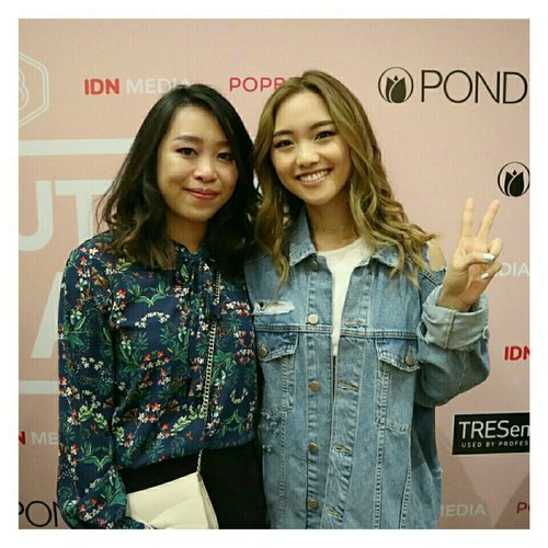 She is the reason why I started my youtube channel. Thank you so much @imjennim for always giving positive thoughts, inspired me with your words and video, make me laugh,give all your best in every video, and gave me hug when we met😳

I love everything about you, your smile, your character, your style, everything💗 I hope everything going well with all of ur plans, God bless you, ur family and ur love life.

Ps: I cried when I met her, so please excuse my face. Oh, I just upload new video on my channel, it's how I met Jenn Im. Happy watching 😘
.
.
.
.
.
.
.
#bestmomentofmylife #mystar #imjennim #beautyfestasia2017 #photooftheday #picoftheday #instalike #instagood #indobeautygram #indovidgram #ivgbeauty #Clozetteid