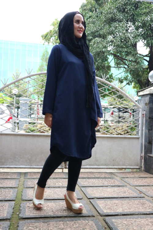 My style : Hijab hanatajima, tunik dress, legging, wedges. 
#clozetteid #clozettemobileapp #ootd