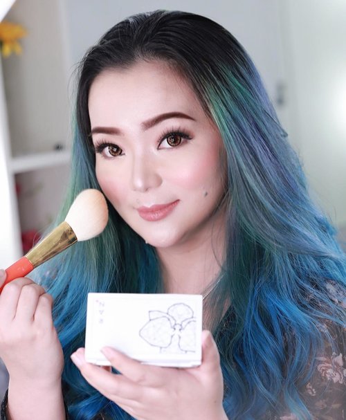 Me and my fave brush from #hakuhodo S Series ♥️🇯🇵 and #rancosmeticindonesia 😊🇯🇵
Japan 🇯🇵 is really heavenly for #makeupjunkie like myselfn😉✨
♥️
💕
♥️
💕
#makeup #makeuppost #makeuptalk #makeupblogger #makeupvlogger #beautyblogger #beautyinfluencer #beautyblogger #beautyvlogger #makeupartist #makeupartists #rancosmetic #hakuhodobrushes #makeuplover #beautygram #beautyaddict #clozette #clozetteid