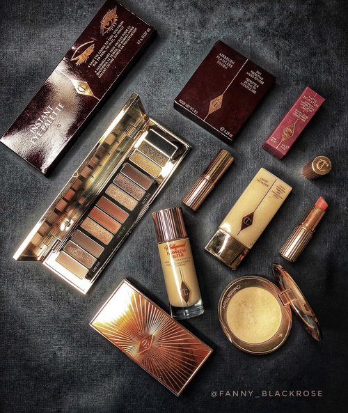 Looking at my humble #makeupcollection of #charlottetilbury 😊💕 thinking ... should I add some more ? Lots of new launch for holiday collection which for sure I cannot keep up with all of them. 😅 all so beautiful ... 💕
Share with me, what do you plan to get from holiday collection ? .
.
.
#makeup #makeuptalk #makeupcollector #makeuplover #makeupaddict #makeupartist #makeuppost #wakeupandmakeup #luxurybeauty #beautygram #beautyaddict #beautylover #clozette #clozetteid #beautylish #blackbeauty #idontplaniplay