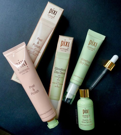 Gonna try and pack these @pixibeauty with me. 😊 my two lovely friends @myromana 💕 loves 💞 this and @loveforskincare spares some for me. Both got amazing skin , so I should try too. 💕💞💕💞
More importantly, I think all of these packaging are travel friendly. 
Need to pack light and I don’t want without any #skincare .
I tried some good products for my skin which is not travel friendly packaging and I can’t... just can’t... see it spills all over my #makeupbag and all the good products wasted. 
So for me, #travelfriendly packaging is counted. 😉💫
Most of the time we talk about #bestskincare 
This time... please share your best skincare to travel with ...
I think I want to tag my 2 lovelies friend to play first 😊💫
@loveforskincare and @myromana 😘💕😘💕
•
•
•
#skincareroutine #skincareaddict #skincarejunkie #skincarelover #skincaretips #skincareblogger #beautyblogger #beautylover #skincaretalk #clozette #clozetteid #makeup #makeuptalk #wakeupandmakeup #beautyinfluencer #pixibeauty #pixi