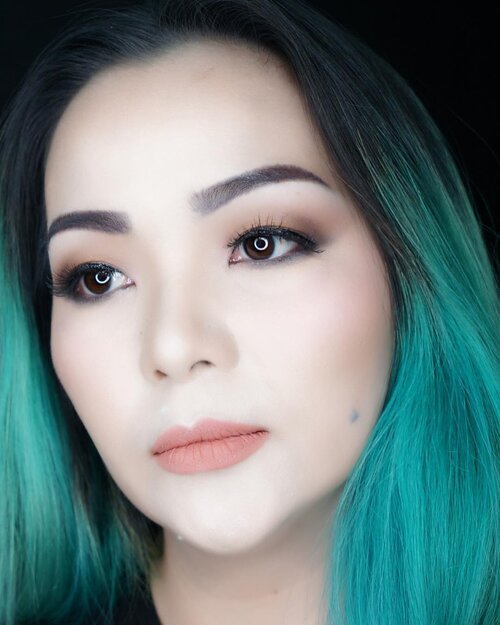 💖 Tuesday 💖✨
#makeuptutorial for #dailymakeup is on my #youtubechannel 😊✨ Link on my bio
☝️☝️☝️
#affordablemakeup used to achieve this look 😊✨
Yup I heard what you are asking for ✨💖✨
.
#makeup #makeuppost #beautylover #wakeupandmakeup #beautyvlogger #beautyblogger #ilovemakeup #mainanmakeup #cathydollindonesia #cathydoll #kbeauty #makeupvideo #clozette #clozetteid #sbybeautyblogger #sbbxcathydoll #greenhair #manicpanic #veganhairdyed