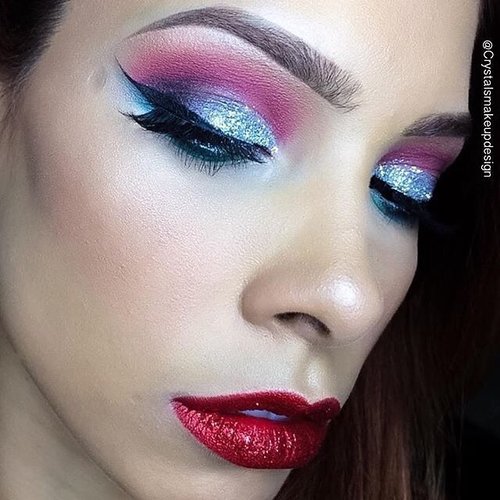 My collab partner @crystalsmakeupdesign 💖✨ I wish I am as good as her ... someday 🙏❄️️✨ She is using:
#GlamaGirlCosmetics in Fire Hot for my eyeshadow
@Tarte matte lipstick in Bae Lipliner by @Nars in Cruella 
@EstéeLauder Limited addition All Over Shimmer on my cheeks and 
Mink Lashes by @DoDoLashes in 3D D119#Christmas #christmasmakeup #christmascollab #makeup #makeuppost #makeuptalk #makeupaddict #cooltones #cool #clozetteID #makeupmafia #mua #makeupartist 
Can't wait to another collab 💖✨
