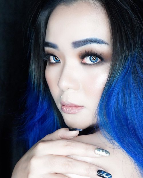 “This is what it means to be loved... when someone wants to touch you, to be tender...” ― Banana Yoshimoto, The Lake
From the old book I love to read 😊
—————————————————
#makeuppost #thelake #blue #deepblue #bluehair #manicpanic #deepthoughts #focus #control #book #quotes #quote #tendertouch #tobeloved #quiettime #quiet #silence #thewayyoumakemefeel #thewayyoutouchme #clozette #clozetteid #beautyblog #beautygram #bblog #makeuptalk #makeuplife #wakeupandmakeup #iphonexphotography