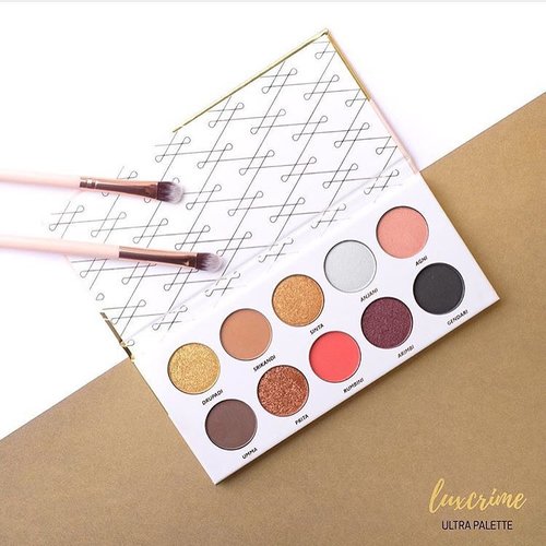 Ohh ... 😍 wow... #indie brand are going strong! @luxcrime_id will launch new #eyeshadow and #makeupbrushes ! 
Love to support indie brand like this. 
They do awesome giveaway atm if you wanna check it out 💖✨ wish everyone good luck 🙏💖✨
#happysunday #sundayfunday #weekend #weekender #makeup #makeuptalk #madeinindonesia #cosmetics #kosmetikindonesia #clozetteid #clozette #makeuppost #wakeupandmakeup #bblog #bblogger #ilovemakeup