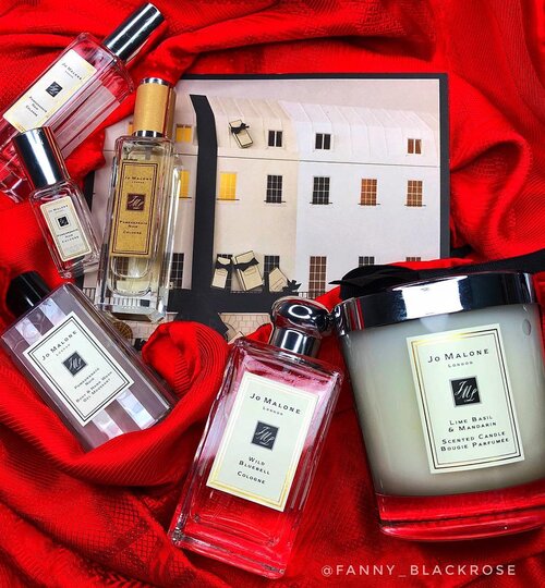 🎄♥️ Christmas Eve ♥️🎄
😊
😊
😊
I’ll be working today, but I’ll be having fun 😊
😊
😊
#grateful #thankful #happy #jomalone #jomalonelondon #christmas #christmas2018 #🎄
#clozette #clozetteid #beautygram #makeuppost #makeuptalk #beautytalk #beautycorner #luxurybeauty #skincare #red #redseries #beautyaddict #beautylover #beautyinfluencer #london