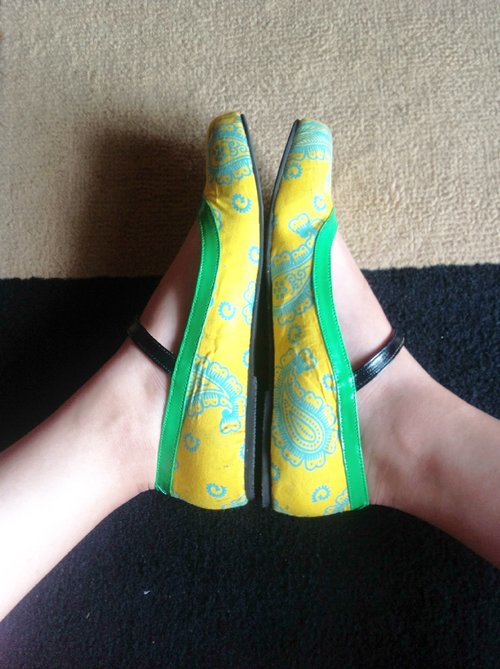 Shoes of the day 💛💚