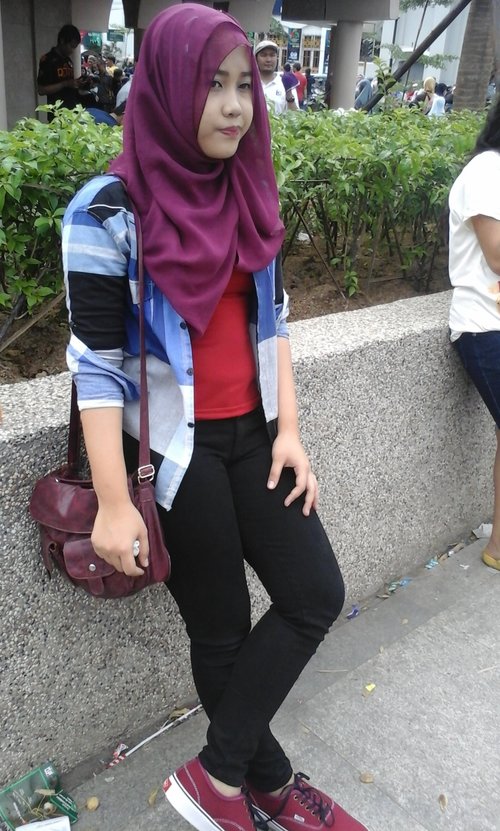 hijabers my style its suport are #vansoffthewall 