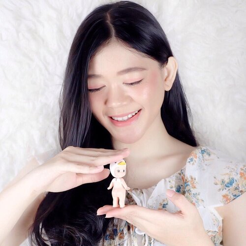 Hi! Please welcome my new lil guardian angel from @polidhouse 👼🏻💕 So this is Sonny Angel, a cute boy angel figurine who likes wearing all sorts of headgear start from vegetables, fruits, animals, cakes, and many more (they said that there’re over 500 variants that exist so far🎖). I heard that Sonny Angel was created to protect us, give us comfort, and make us smile. And the fun part is, we don’t know which one that we get until we open the box! And for me, I got a cutie white ducky to accompany my day start from now. Isn’t it cute?
.
.
.
#ANTARAXPOLIDHOUSE
#ABNONUTARA2019
#BerawalDiUtara
#12JalurDestinasiWisataPesisir