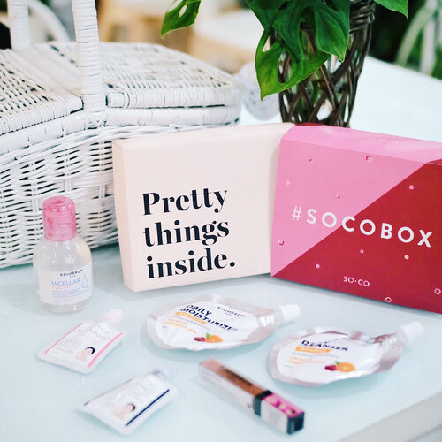 Yes! Finally I've got my hands on @brunbrun_paris products ❤️🌿 Thanks to @sociolla being so kind to give me some products that suitable with my skin type which is combination to oily skin. So let's take a look what inside my #socobox : Refreshing Daily Cleanser & Moisturizer, Micellar Water Make Up Remover, Reviving Black Mud & Moisturizing Strawberry Peel Off Mask, and Lip Cheek Eye Color. And surprise, surprise! 🌟 Not only me, but you can also get a package like this because @beautyjournal will giving out 1.000 #socoid box for you! As easy as go ahead to SOCO.ID, register yourself, and fill in your beauty profile then wait for confirmation of your lucky box to arrived. Good luck, beauties! ❤️
.
.
.
.
.
.
#sociolla #sociollabloggernetwork #beautyreview #brunbrunparis #beautybloggerindonesia #beautybloggers #beautyenthusiast #beautycommunity #makeupjunkie #beautytips #makeuplover #makeupjunkie #bestoftheday #beautyinfluencer #photooftheday #beauty #makeup #skincare #clozetteid #beautyjunkie #얼짱 #일상 #데일리룩 #셀스타그램 #셀카