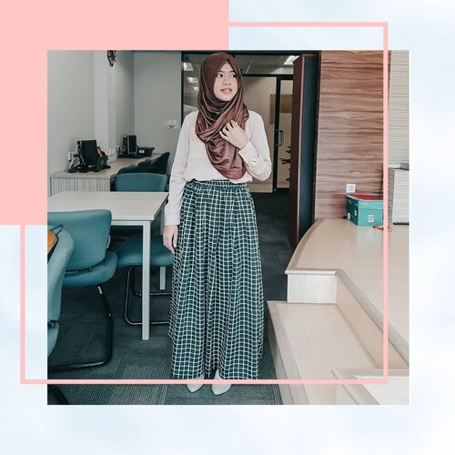 My Outfit of the day ==========================#Clozette #Clozettestar #ClozetteID #hijuplookootd #hijupstyle #hijuplook#hijuplookbook #hijuplook #Clozetteambassador #Clozetteco #dreamcoid #dreamcoid #newnormal #Dreamco #dreamshowbiz #rahasiagadis #rahasiagadislife#muslim #wanitaberkarya #wanitamuslimah #islamic #suarahati #rabucinuwu #stylist  #berkarya #hijablook #influencerstyle #bloggerindonesia #bloggerstyles #wanitahebat #millionairemindset====================