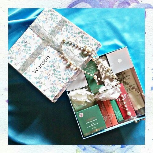 Kalo aku gak bakalan nolak dikirim paket @wardahbeauty senilai Rp. 1.000.0000 💙💙💙💙💙 Terima kasih banyak @dreamcoid @wardahbeauty Jadi makin setia pakai produk2 wardah dan makin demen make up deh😍😗😘 〰
〰
〰
〰
〰
〰
〰
〰
〰
〰 
#wardah #wardahbeauty #cantikdarihati
#clozetteid #motd #garnier #minyakzaitun #mustikaratu #flatplay #brighteningscrubgarnier #makeup #makeupjunkie #makeupartist #makeupmafia #makeupart #makeupaddict #makeuplover #makeupgeek #makeupblogger #beautyblogger #lifestyleblogger #bblogger #makeupoftheday #MOTD #makeuponpoint #makeupporn #beuatyporn #makeupkit #flatlays