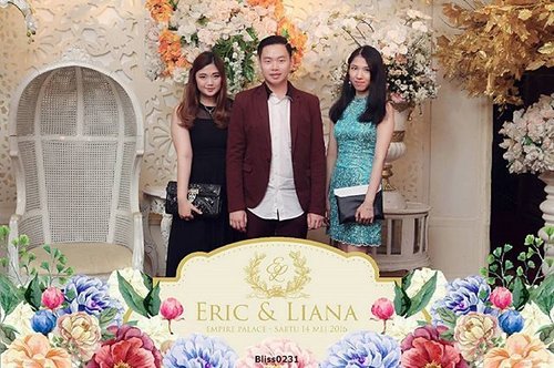 Congratulations on your wedding, this special occasion marks the beginning of your life together.
Let this journey be memorable, let it be filled with harmony and romance, passion and laughter!

Happy Wedding @lianajapari & @ericgondokusuma

#Quotes #Friend #Wedding #PhotoBooth #EricLiana by #BlissThePhotobooth #AsianGirls #AsianBoy #OOTD #ClozetteID #LikeIt