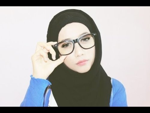 Hijab tutorial for glasses - YouTube