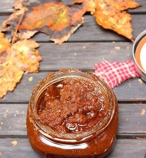 |Pumpkin Pie Sugar & Spice Scrub|The ingredients you need to create this scrub are brown sugar, pumpkin spice, cinnamon, and olive oil. This scrub is especially rich in oil, so be careful in the bath tub or shower to avoid slipping.