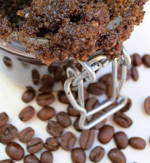 To make the Mornin' Coffee Scrub, you'll need ground coffee, raw sugar, olive oil, coconut oil and sea salt. The caffeine in the coffee grounds also aids in plumping up skin to fight against cellulite. We wouldn't be surprised if this scrub became a part of our daily routine.

