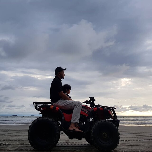 Tidak Direncanakan Kemarin Kami Main Ke Pantai Air Manis