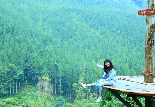 Feelin' free.
No need to think 'bout my job, my life probs, and anything.
Tapi bohong.
Daku liburan tetep bawa laptop. Begadang.😊😊😊
.
#clozetteid #travel #lifestyle