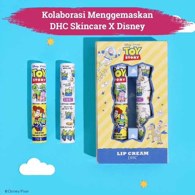 Khusus untuk kamu penggemar tokoh-tokoh maupun film-film animasi Disney, DHC Skincare punya kejutan spesial, yaitu: kolaborasi terbaru DHC Skincare X Disney!✨Tak hanya cleansing oil-nya yang populer, dalam kolaborasi kali ini DHC juga menghadirkan satu produk kecantikan lainnya yaitu lip cream. Kedua produk kolaborasi ini dibalut dalam packaging super menggemaskan dengan gambar tokoh-tokoh animasi iconic dari film Disney seperti Mickey Mouse, Toy Story, Alice in Wonderland, Tinkerbell, dan Little Mermaid.Kolaborasi limited edition ini sudah bisa kamu dapatkan melalui Sociolla. Tunjuk tangan yang sudah nggak sabar memiliki produk kolaborasi unik ini🙋🏻♀️📷 @dhcskincare_id#ClozetteID #ClozetteXCoolJapan #ClozetteIDCoolJapan