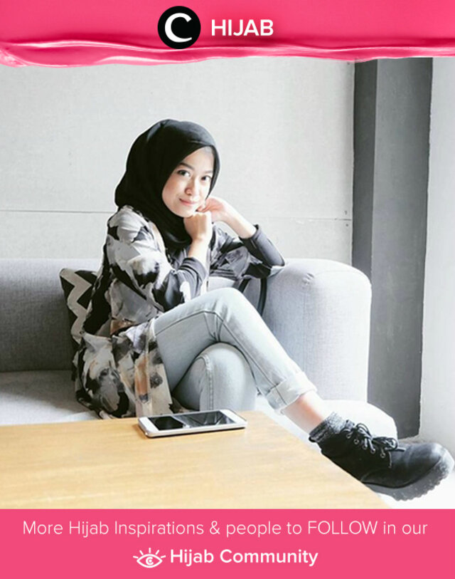 “Fashion is what you’re offered four times a year by designers. And style is what you choose.”
—Lauren Hutton. Simak inspirasi gaya Hijab dari para Clozetters hari ini di Hijab Community. Image shared by Star Clozetter: @cyndiadissa. Yuk, share juga gaya hijab andalan kamu