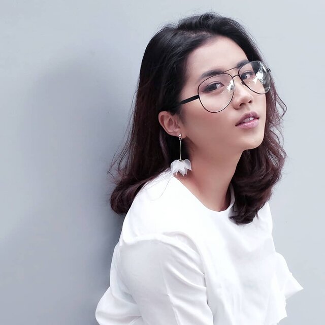 💎@hydrangearring.id.👕@getmarvGet 10% disc with "PUSPI10" *valid till 26 november.📸 by @prasticafirmansjah#endorse #endorsement #endorseindo #ivgbeauty #indobeautygram #beautynesiamember #clozette #clozetteid #beautyjunkie #beautyjunkies #instamakeupartist #makeupporn #makeuppower #beautyaddict #fotd #motd #eotd #makeuptutorial #beautyenthusiast #makeupjunkie #makeupjunkies #beautyvlogger #wakeupandmakeup #hudabeauty #featuremuas #undiscovered_muas