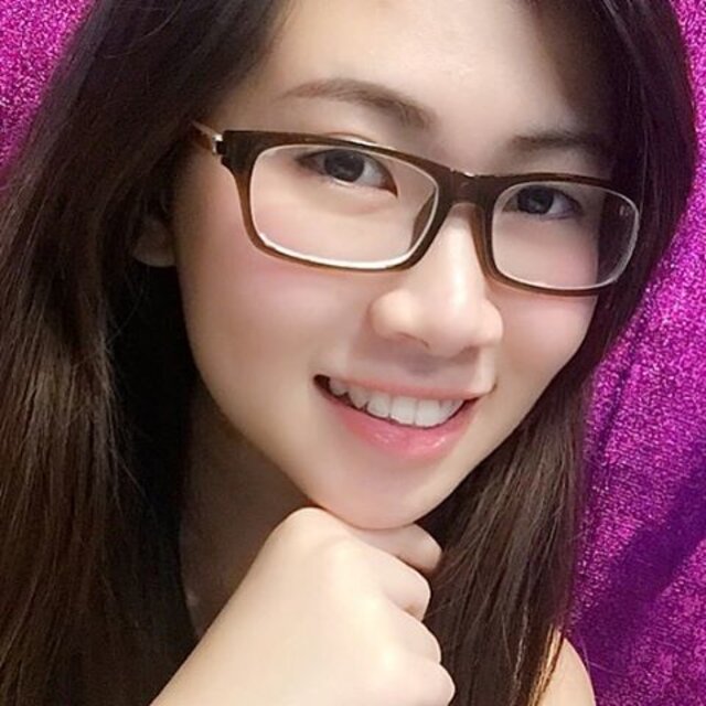Good morning sunshine 🌤Apply your skincare now, because you are precious 💕 "Age is just a number,but it's nice to look younger"#clozetteid #COTW #healthyskin #CIDantiaging #COTWxRevitalash #antiagingskincare