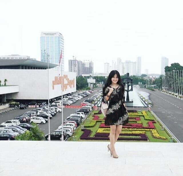 Pake batik di Rumah Rakyat Indonesia ☺
@ Parliement building
Today talking about auditor, to serve beyond stakeholders expectation in public sector.
#batik #indonesia #dress #ootd #sotd #kainIndonesia #fashion #lifestyle #heritage #photooftheday #pictureoftheday #wonderfulIndonesia #pesonaIndonesia #clozetteid #clozetteambassador