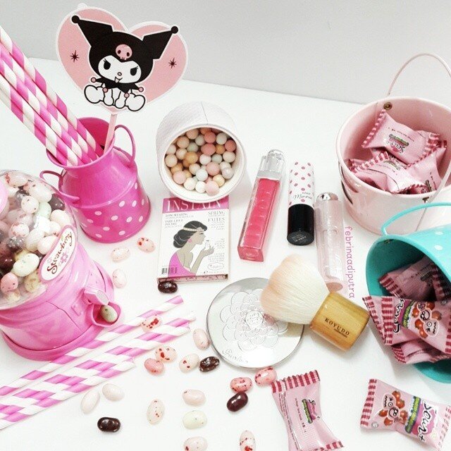 🎀🎀🎀🎀🎀🎀🎀🎀🎀 #pink #makeup #makeupmania #makeupporn #makeupjunkie #makeupaddict #makeuptalk #beaytyjunkie #instabeauty #weheartit #tumblr #pinterest #clozetteid #clozettedaily #instadaily #Guerlain #koyudo #Dior #etudehouse #TheBalmcosmetics #jellybeans