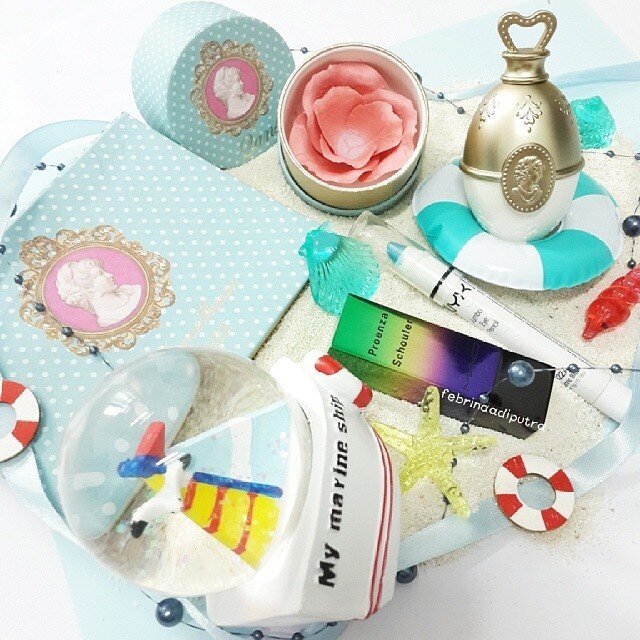 Aye aye, Captain!!Wishing y'all a nice day 😊😊 #makeup #motd #potd #lotd #FOTD #vanitytrove #clozetteid #clozettedaily #tumblr #pinterest #weheartit #bblogger #makeuptalk #makeupporn #makeupjunkie #makeupaddict #makeuplover #makeupmania #instabeauty #instadaily #NYXcosmetics #Ladurée #laduree #lesmerveilleusesladurée #maccosmetics