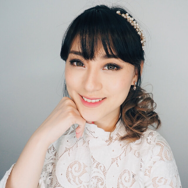 Kalo ke kondangan kalian lebih suka style rambut atau digerai aja sih?? Klo aku lebih sering digerai, kecuali lagi gak males atau nikahan sodara 😅😅.. tell me yours yaa..
.
.
oh iya, makeup tutorial plus produk apa aja yg aku pake udah UP yaazz, cek my latest video on insta..
.
.
.
.
.
.
.
.
.
.
.
.
.
.
#makeupkondangan #kondangan #makeuptutorial #tutorialmakeup #tutorial #BeBeautyMood #IndoBeautyGram #Clozetteid #IndoBeautyVlogger #TampilCantik #IVGBeauty #MOTD #WakeUpandMakeUp #makeuppalette #ragamkecantikan #MakeUpLook #CharisCeleb @indovidgram @powerofmakeup @urpu @bombtutorial @indobeautygram @tampilcantik @charis_official @bvlogger.id @makeup_up @ragam_kecantikan @powderroom.co.kr @hicharis_official