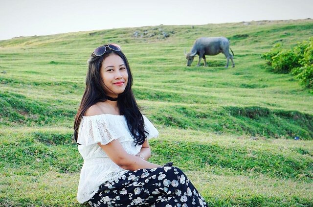Cita cita kalo ke Bukit Merese atau Pantai Mawun mau foto sama kerbau yang jalan2 sendiri gak ada penggembala-nya. Walaupun cuma da satu kerbau gapapa lah yangpenting udah foto ma kebo! Hihihi 🐃🐃....#travelogue #justme #travelstories #travelgram #bukitmerese #lombok #indonesia #visitindonesia #instablogger #wisataindonesia #greenhills #animallover #postthepeople #makeportraitsnotwar #makingmemories #clozetteid